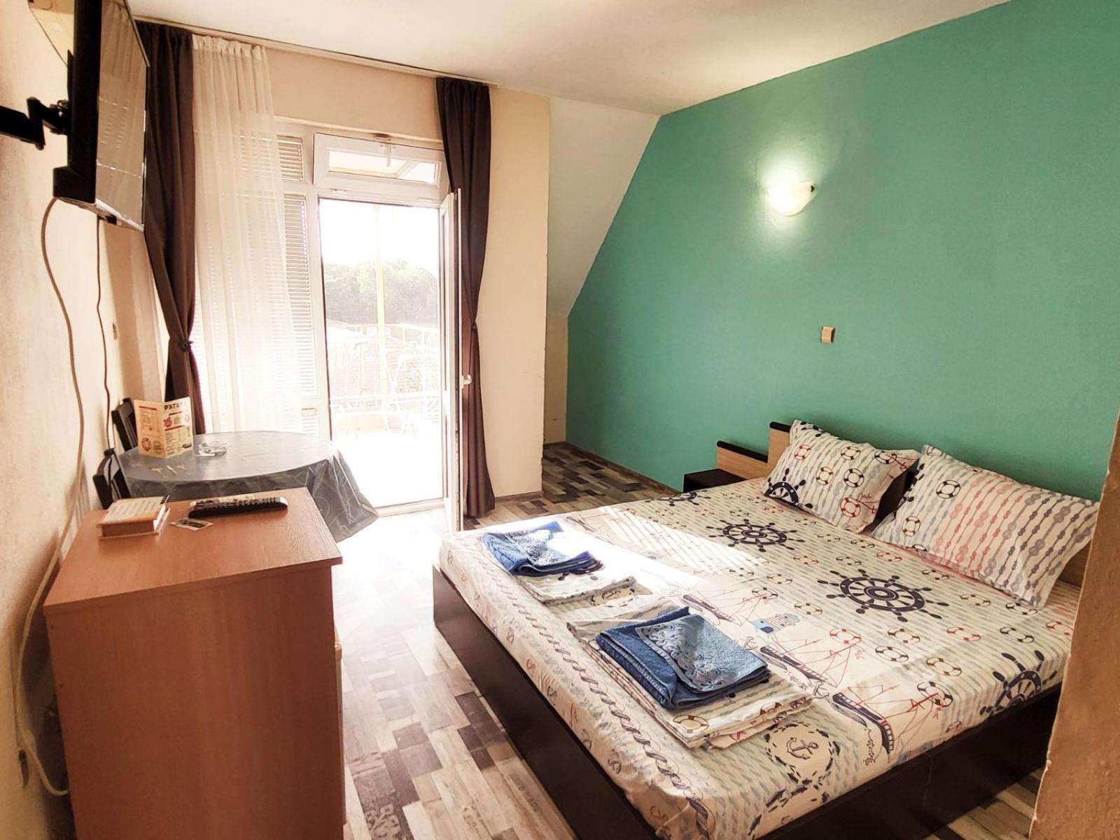 Kazlarov Guest House คีตาน ภายนอก รูปภาพ