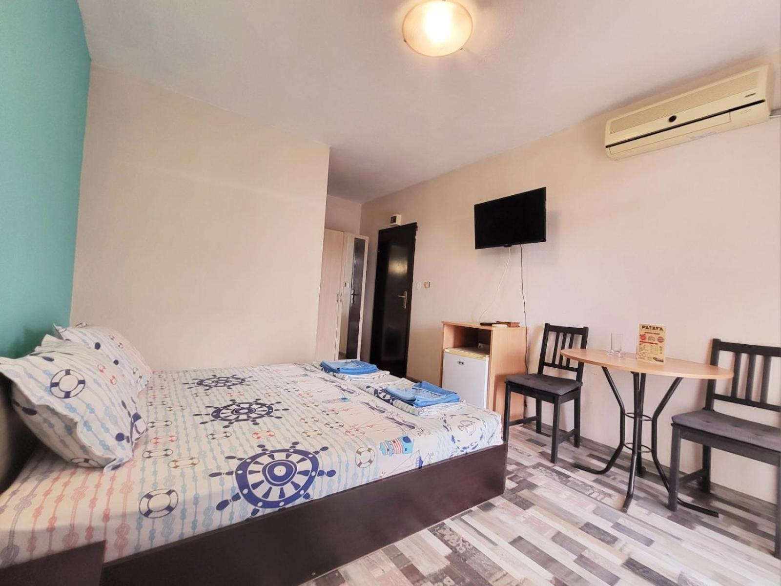 Kazlarov Guest House คีตาน ภายนอก รูปภาพ