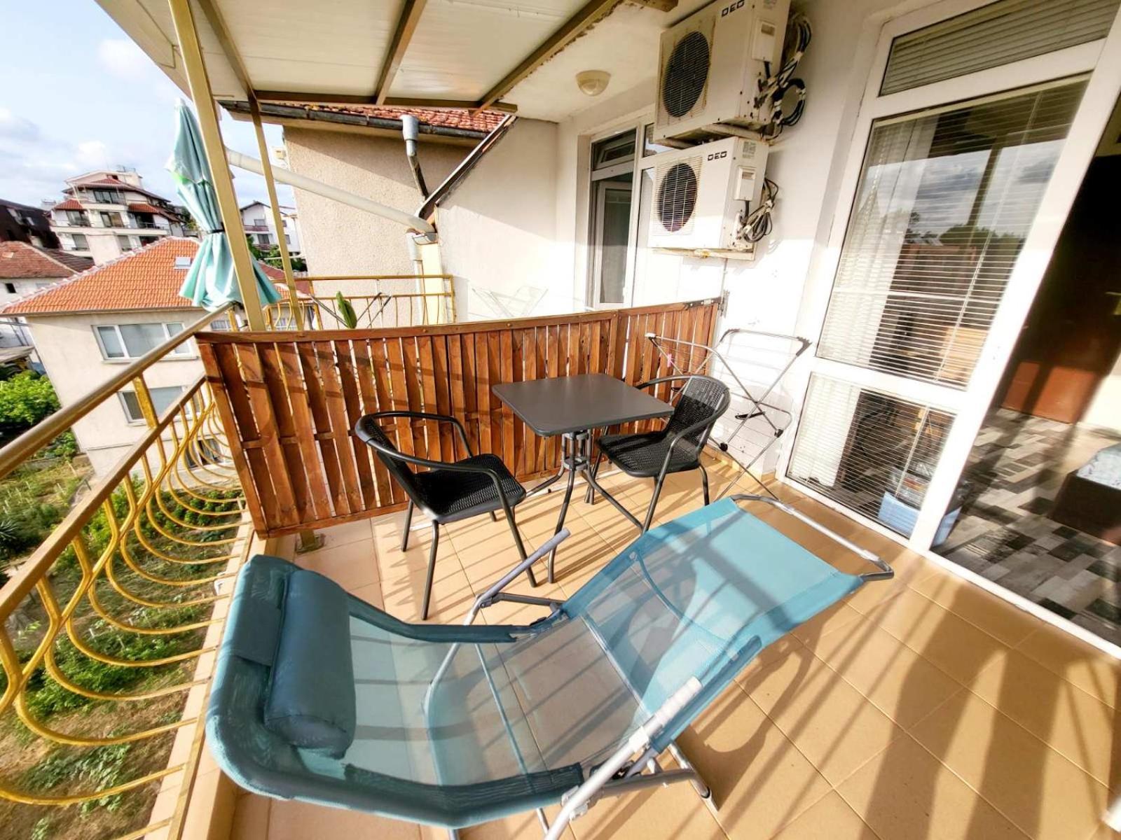 Kazlarov Guest House คีตาน ภายนอก รูปภาพ